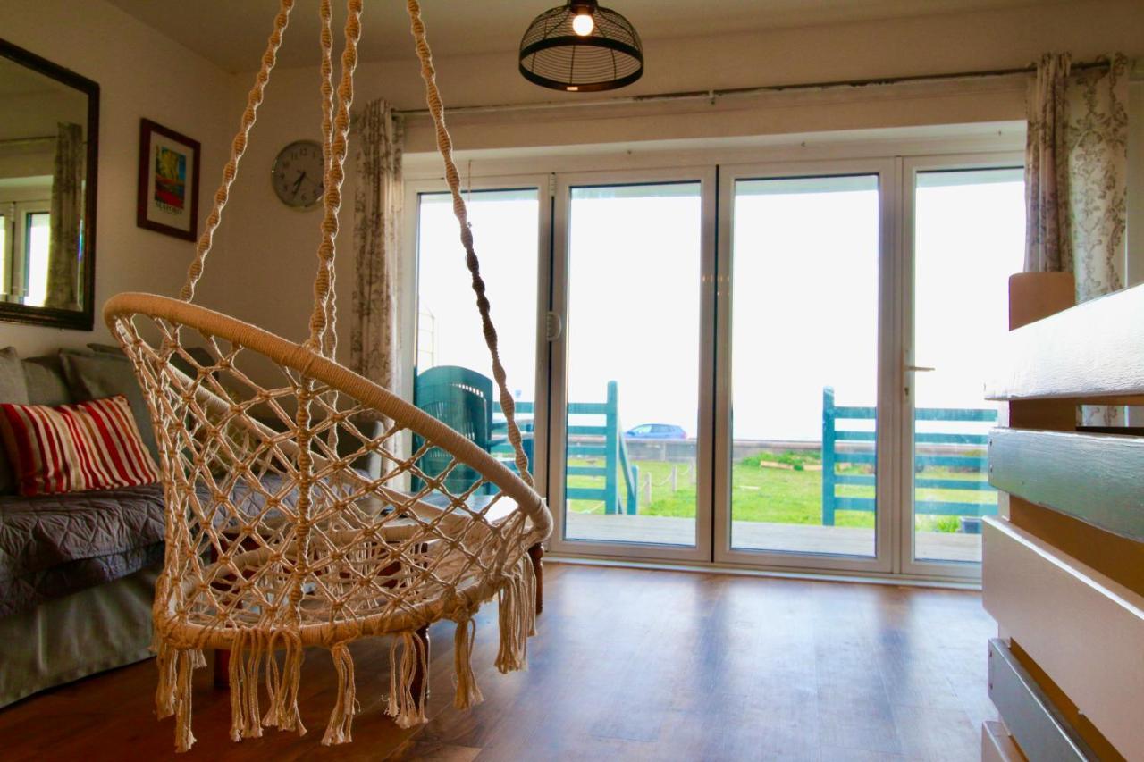Pebbles Beach House By Air Premier Seaford Kültér fotó